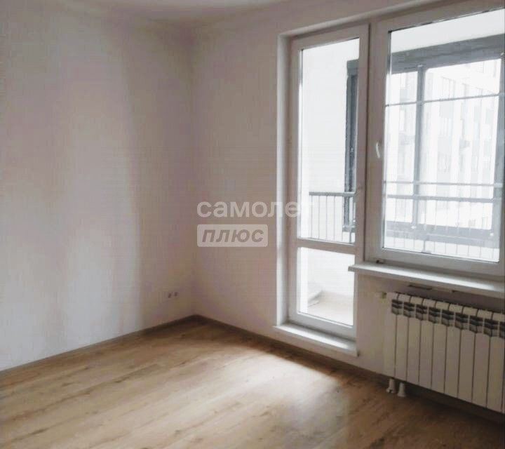 Продаётся 1-комнатная квартира, 42 м²