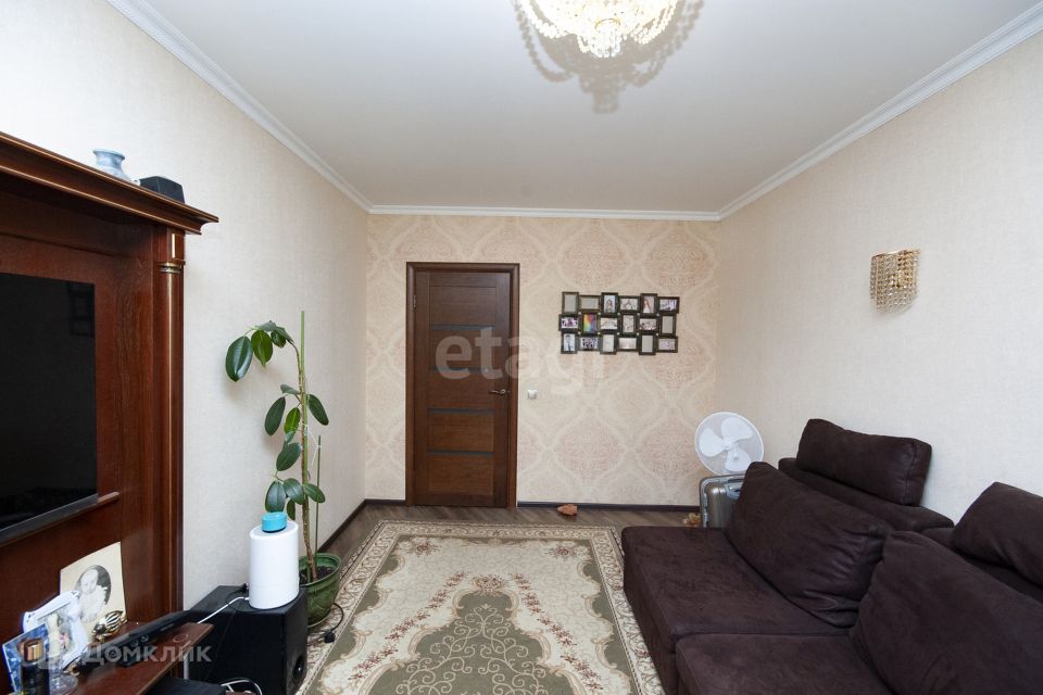 Продаётся 4-комнатная квартира, 83 м²