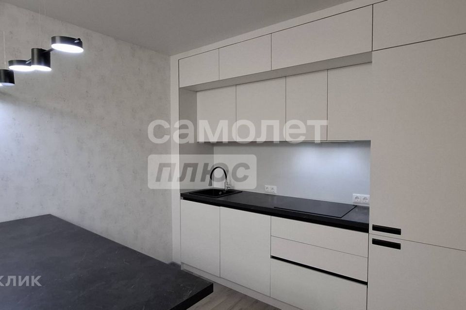 Продаётся 1-комнатная квартира, 60 м²