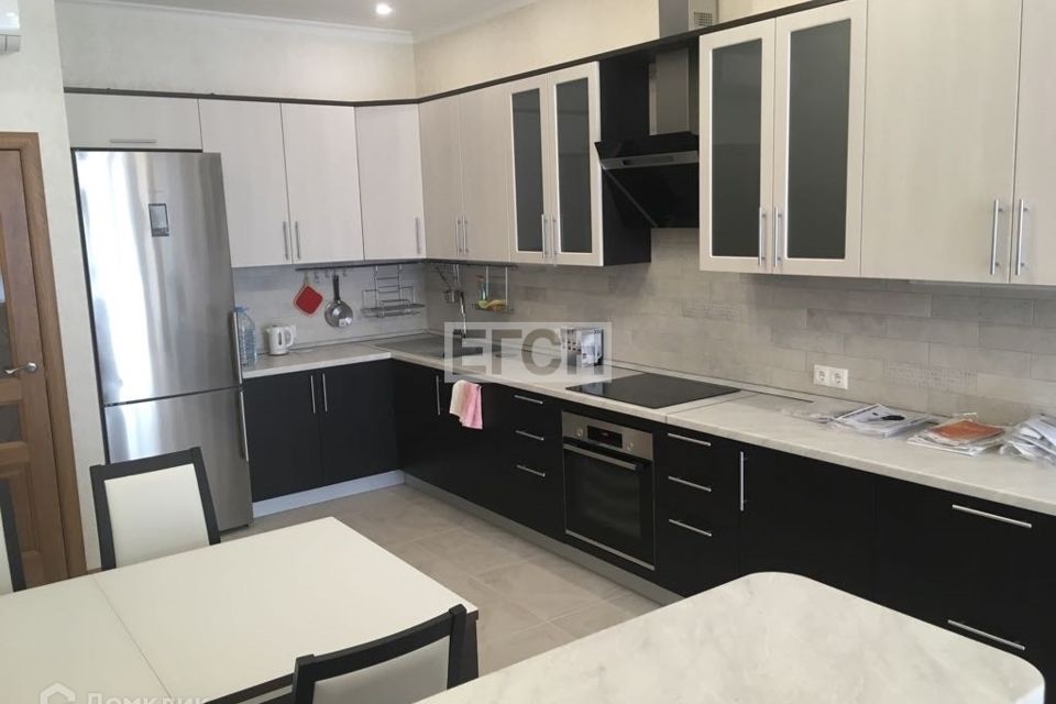 Сдаётся 3-комнатная квартира, 113 м²