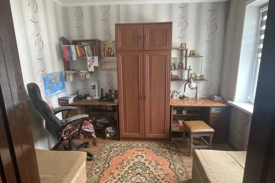 Продаётся 3-комнатная квартира, 58.2 м²
