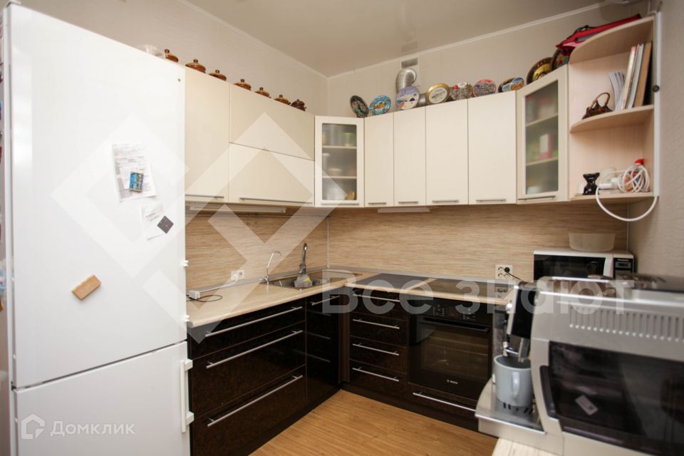 Продаётся 1-комнатная квартира, 49.2 м²