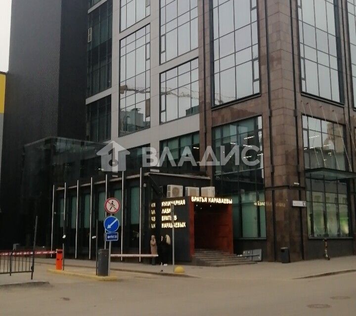 Продаётся 5-комнатная квартира, 336.8 м²