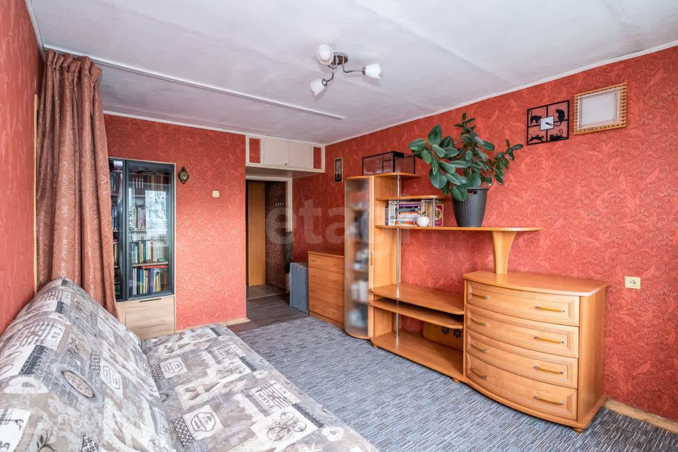 Продаётся 3-комнатная квартира, 49.5 м²