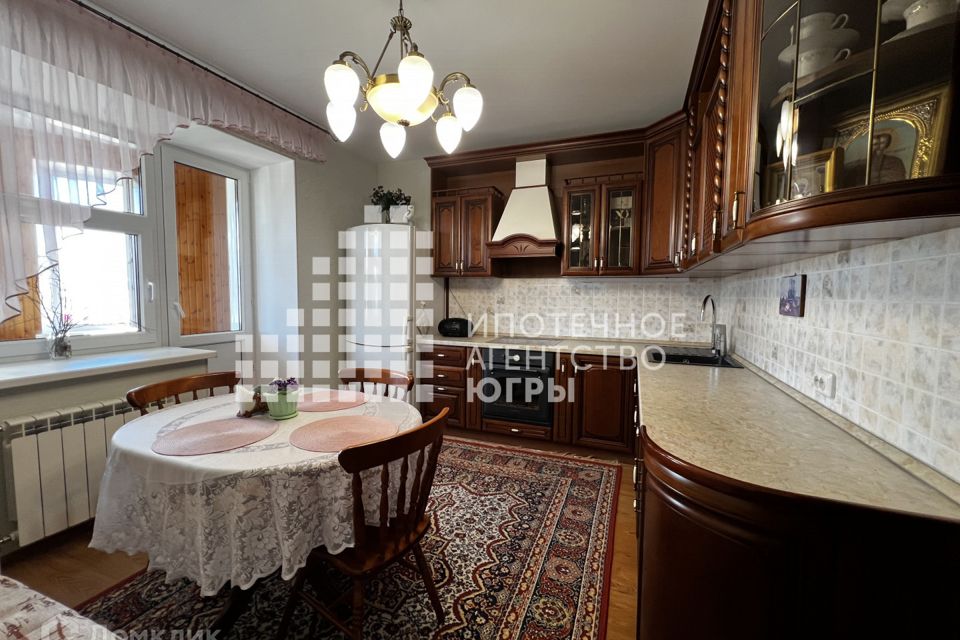 Продаётся 2-комнатная квартира, 65 м²