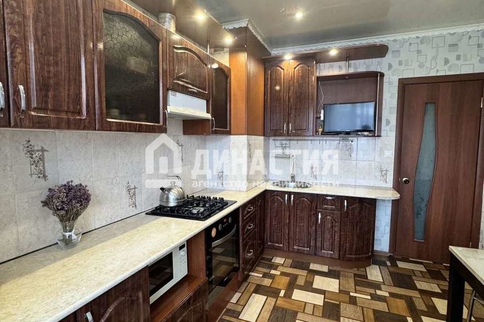 Продаётся 3-комнатная квартира, 63 м²