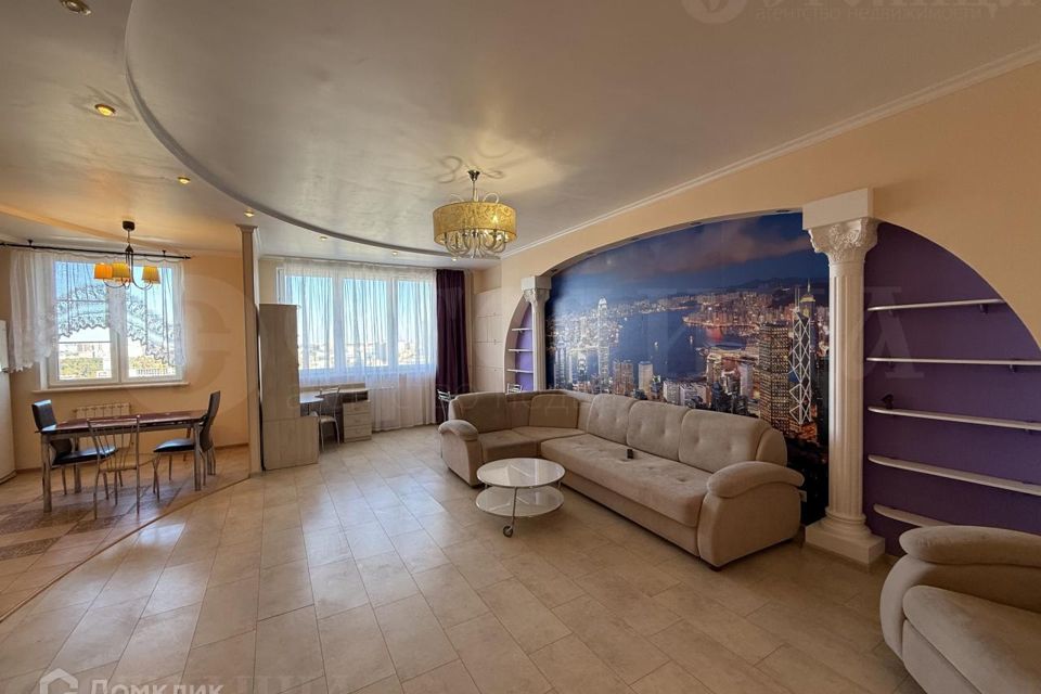 Сдаётся 2-комнатная квартира, 82 м²