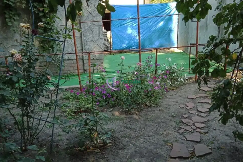 Продаётся 2-этажный дом, 520 м²