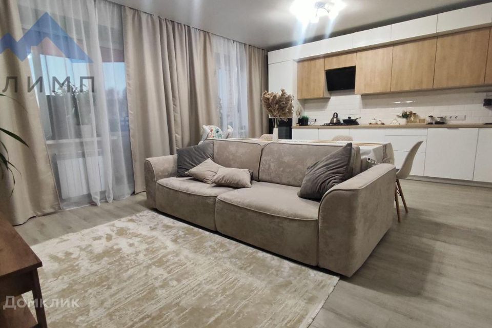 Продаётся 3-комнатная квартира, 103 м²