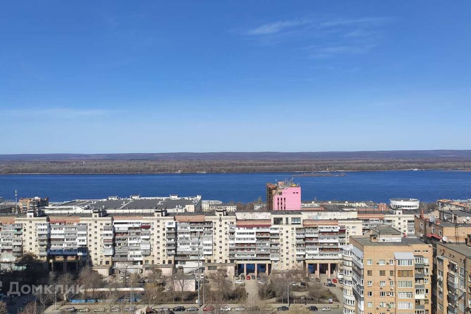 Продаётся 2-комнатная квартира, 92.9 м²