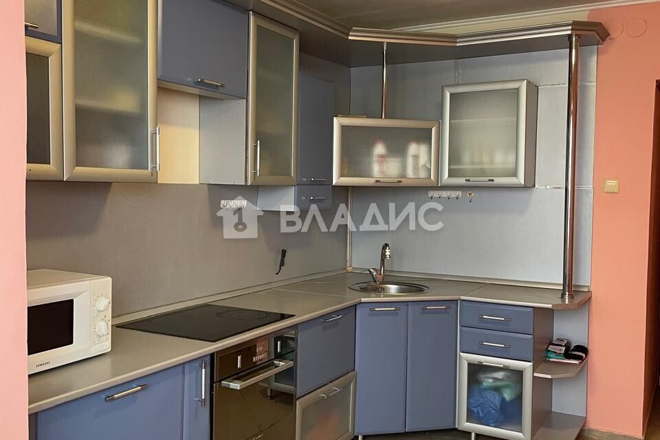 Продаётся 1-комнатная квартира, 42.8 м²