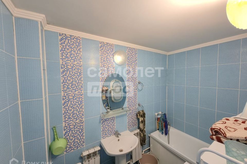 Продаётся 3-комнатная квартира, 58.2 м²