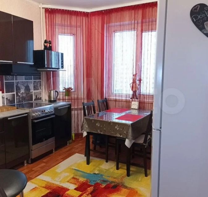 Сдаётся 1-комнатная квартира, 60 м²