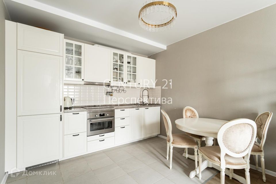 Продаётся 2-комнатная квартира, 56.1 м²