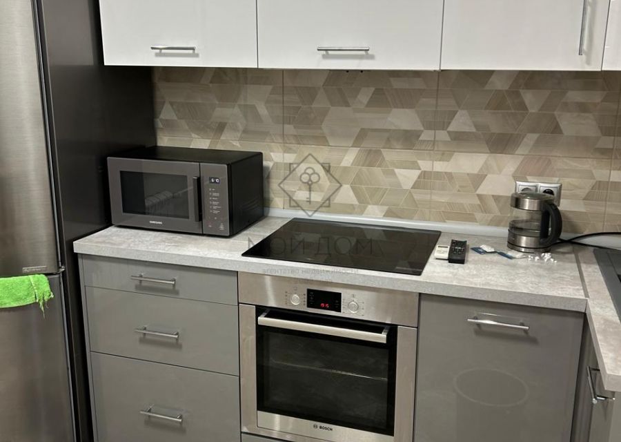 Сдаётся 2-комнатная квартира, 60 м²