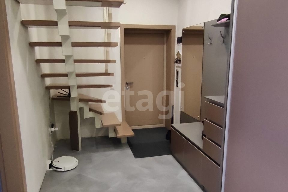 Продаётся 3-комнатная квартира, 100 м²