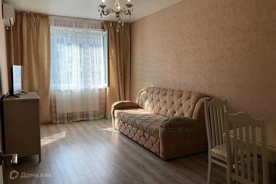Сдаётся 2-комнатная квартира, 61 м²