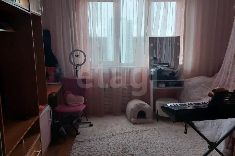 Продаётся 3-комнатная квартира, 62.1 м²