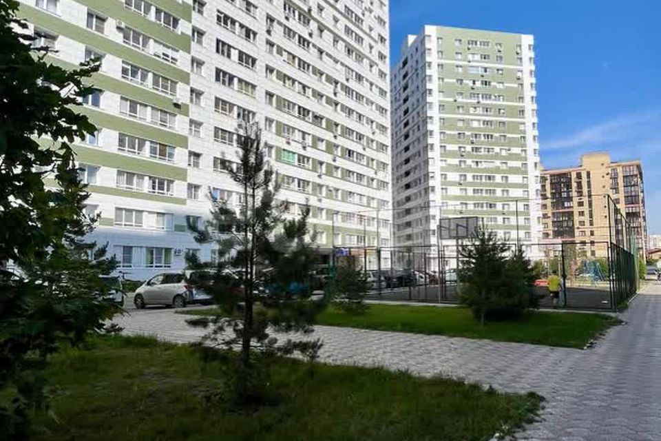 Продаётся 1-комнатная квартира, 38.3 м²