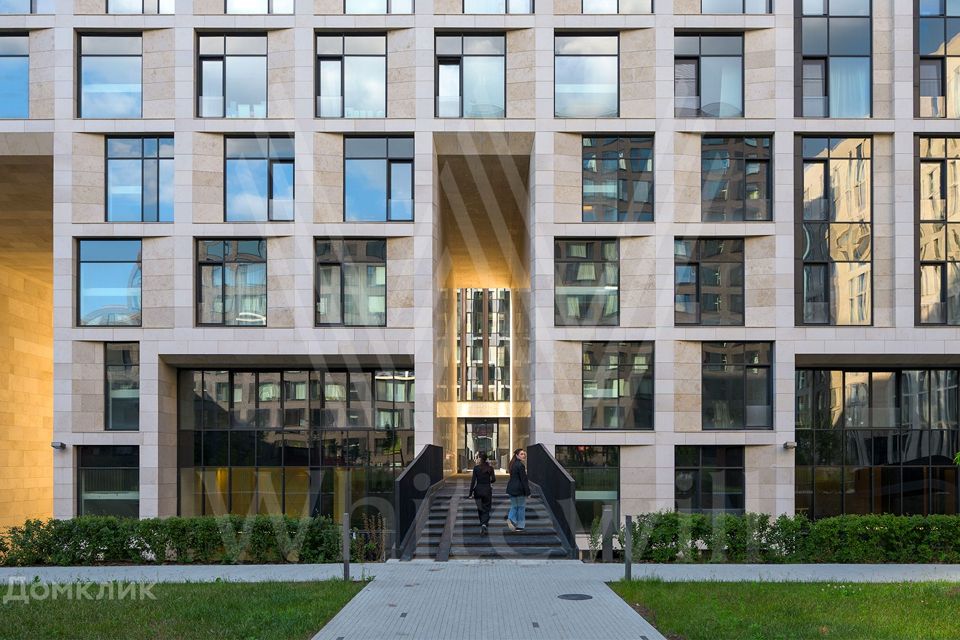 Продаётся 3-комнатная квартира, 130 м²
