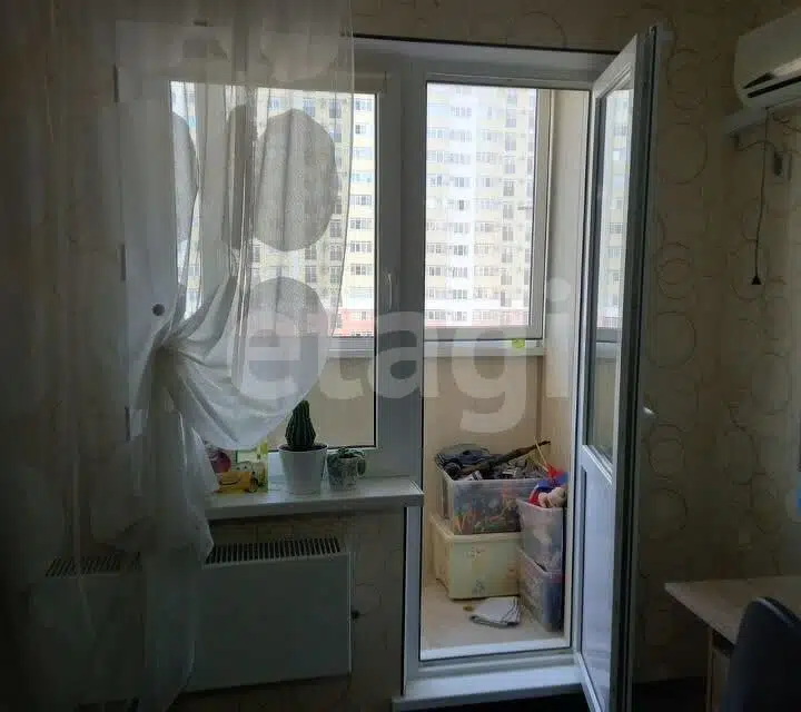 Продаётся 3-комнатная квартира, 74.4 м²