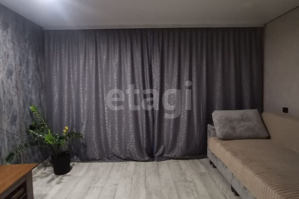 Продаётся 3-комнатная квартира, 62.3 м²