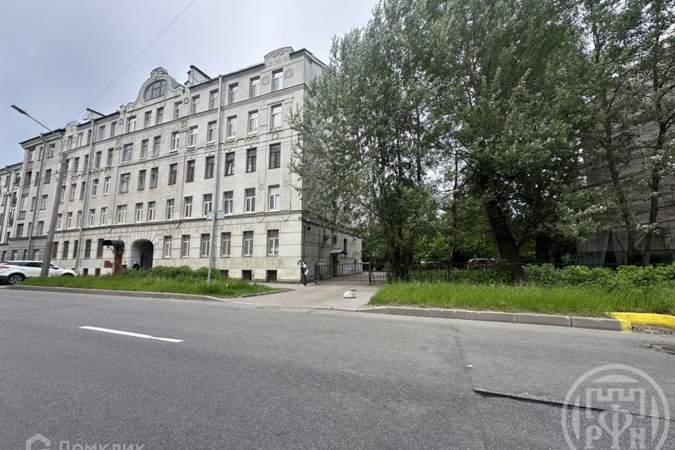 Продаётся 4-комнатная квартира, 89.9 м²