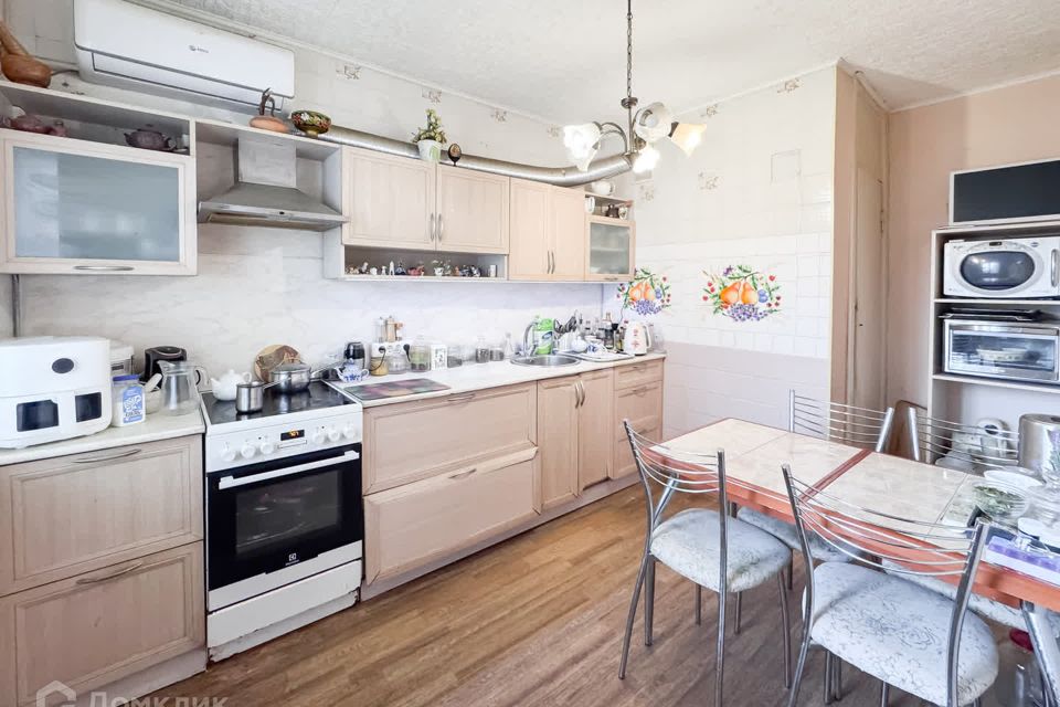 Продаётся 4-комнатная квартира, 92.5 м²