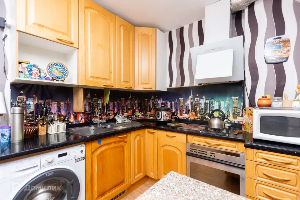 Продаётся 3-комнатная квартира, 63 м²