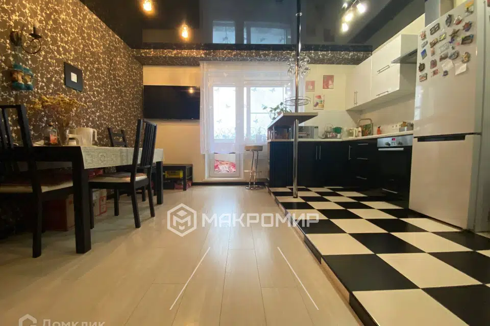 Продаётся 2-комнатная квартира, 56.5 м²