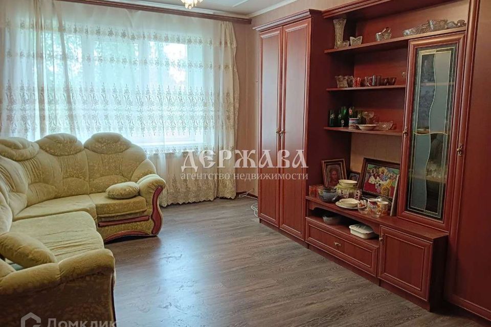 Продаётся 3-комнатная квартира, 62.4 м²