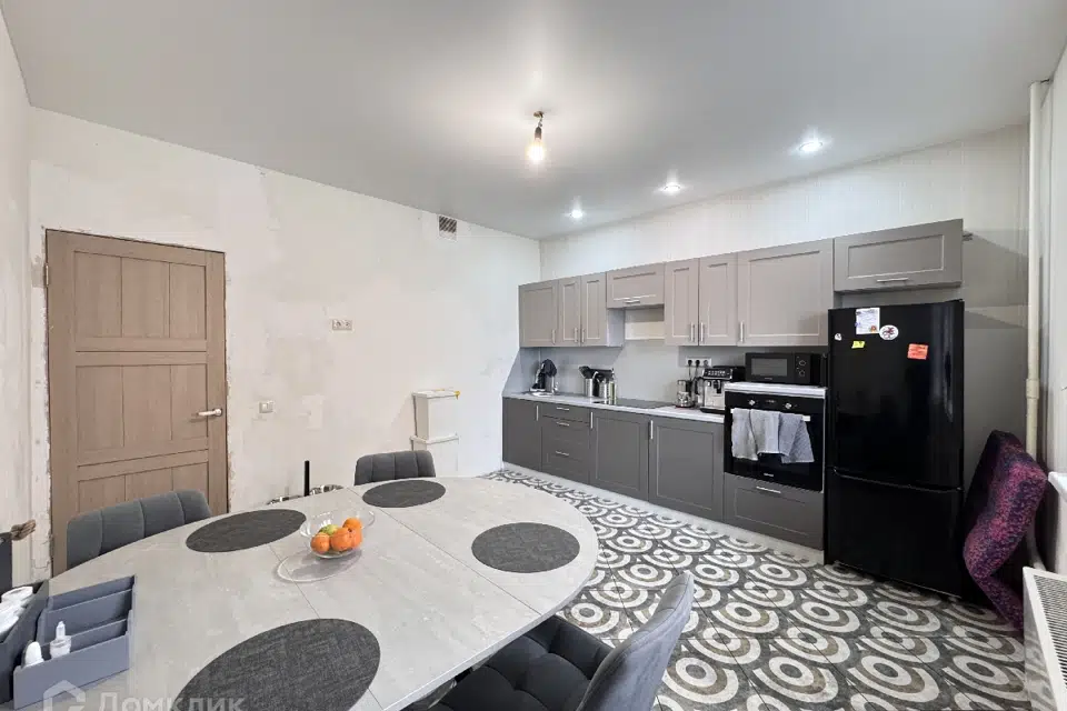 Продаётся 3-комнатная квартира, 93.8 м²