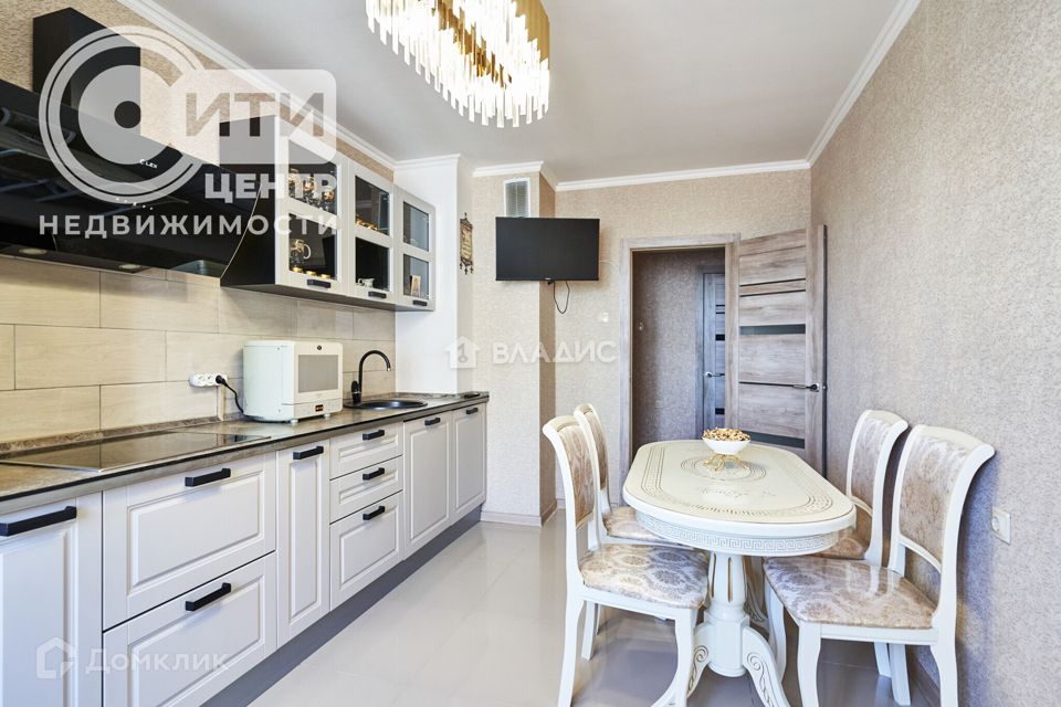 Продаётся 2-комнатная квартира, 68.4 м²