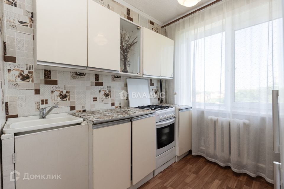 Продаётся 4-комнатная квартира, 60.6 м²