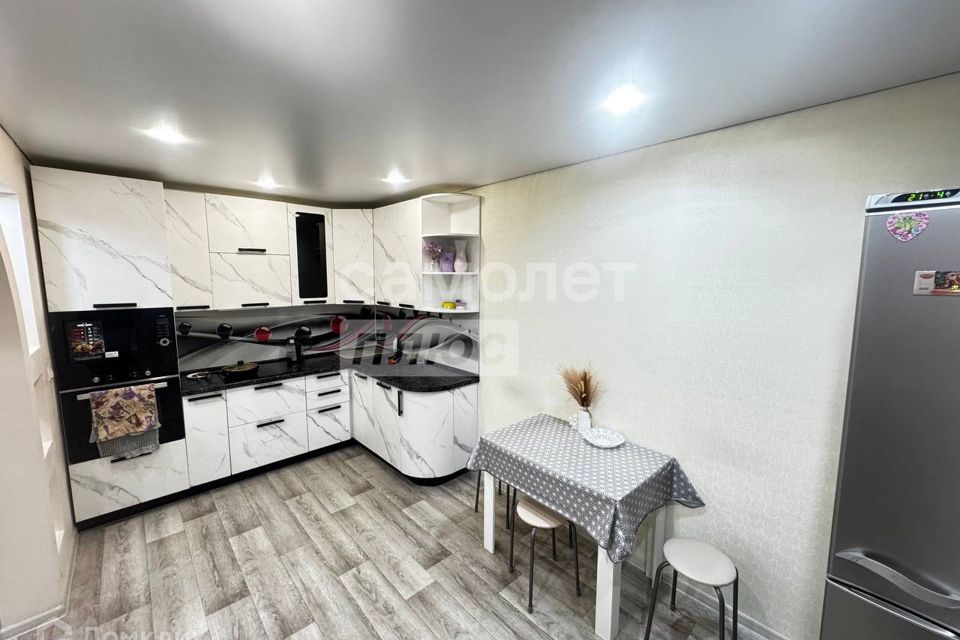Продаётся 3-комнатная квартира, 65 м²