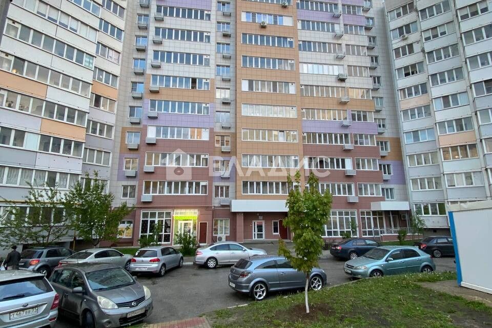 Продаётся 2-комнатная квартира, 65.2 м²