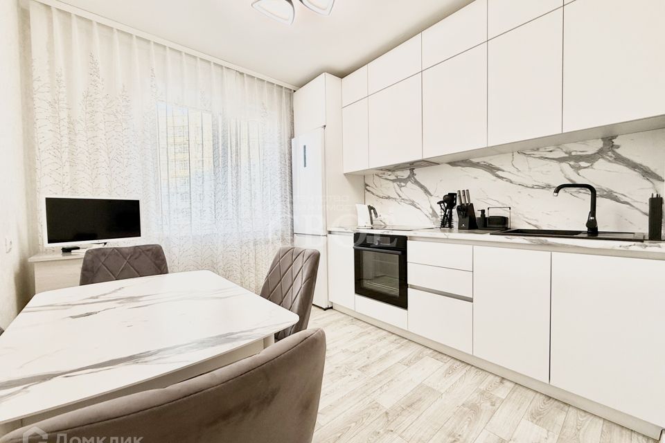 Продаётся 1-комнатная квартира, 40.8 м²