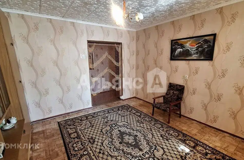 Продаётся 4-комнатная квартира, 85 м²
