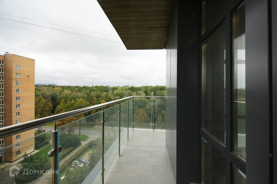 Продаётся 3-комнатная квартира, 137.8 м²