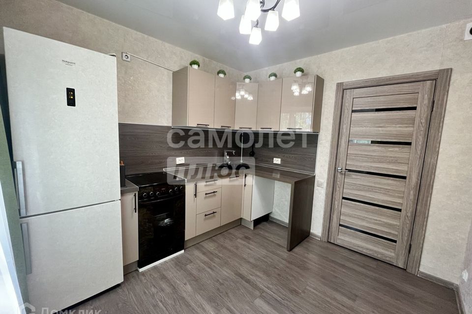Продаётся 1-комнатная квартира, 39.7 м²