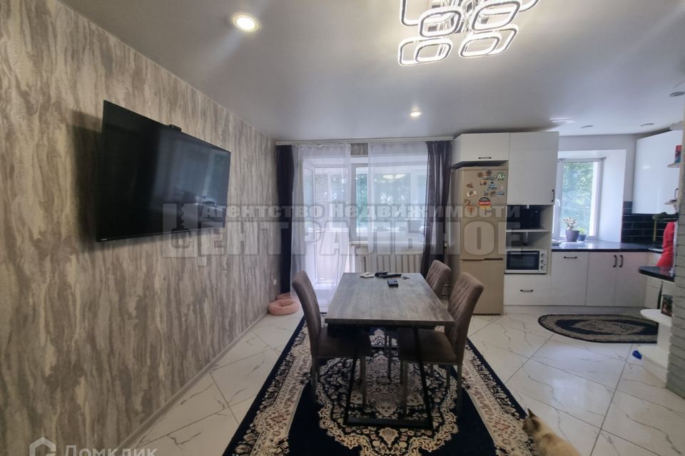 Продаётся 3-комнатная квартира, 54.3 м²