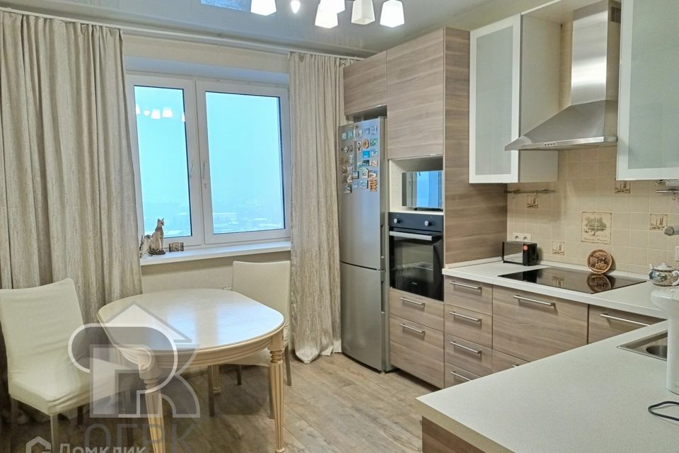 Продаётся 2-комнатная квартира, 65.2 м²