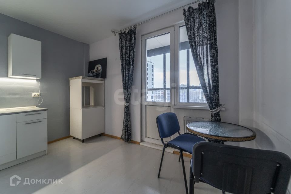 Продаётся 1-комнатная квартира, 37.3 м²