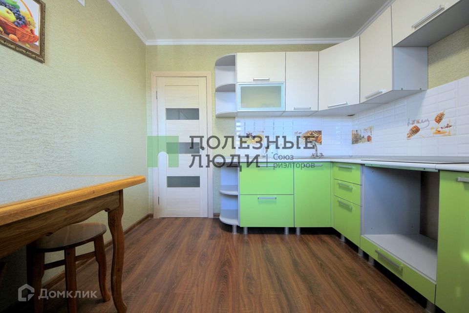 Продаётся 1-комнатная квартира, 42 м²