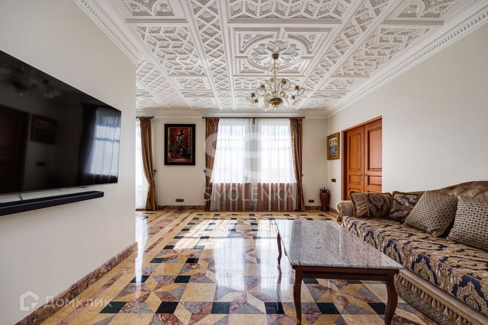 Сдаётся 3-комнатная квартира, 185 м²