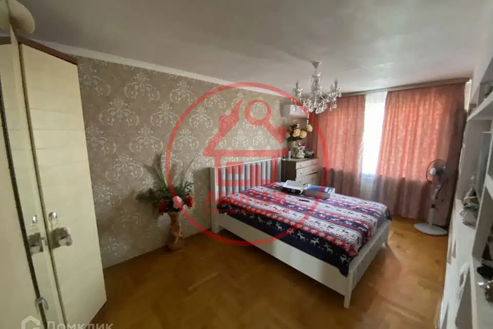 Продаётся 3-комнатная квартира, 70 м²