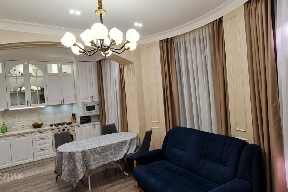 Продаётся 4-комнатная квартира, 95 м²
