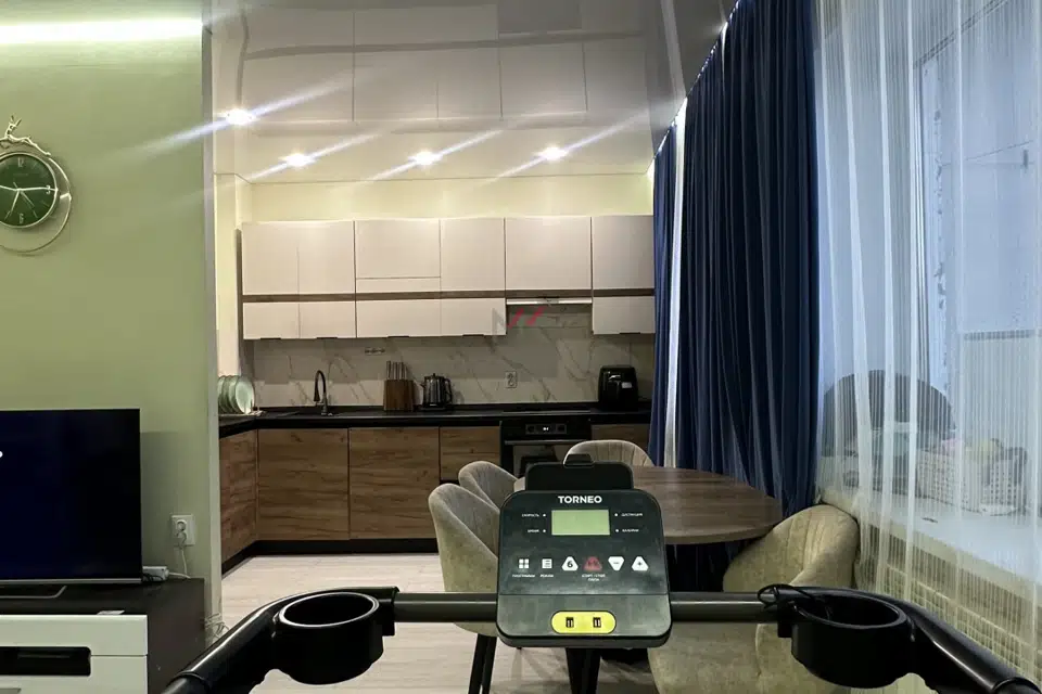 Продаётся 4-комнатная квартира, 70.3 м²