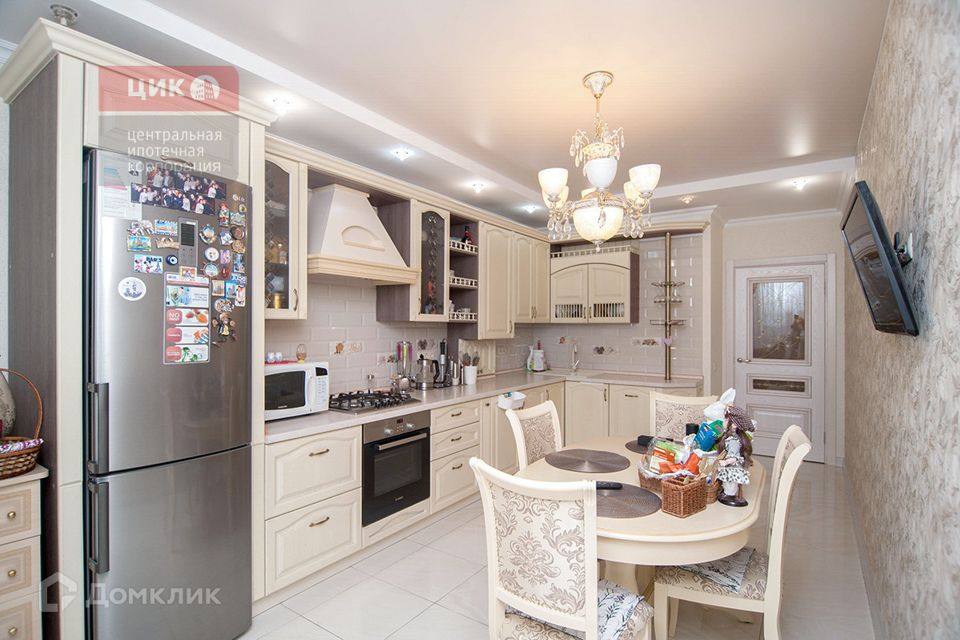 Продаётся 2-комнатная квартира, 91.4 м²
