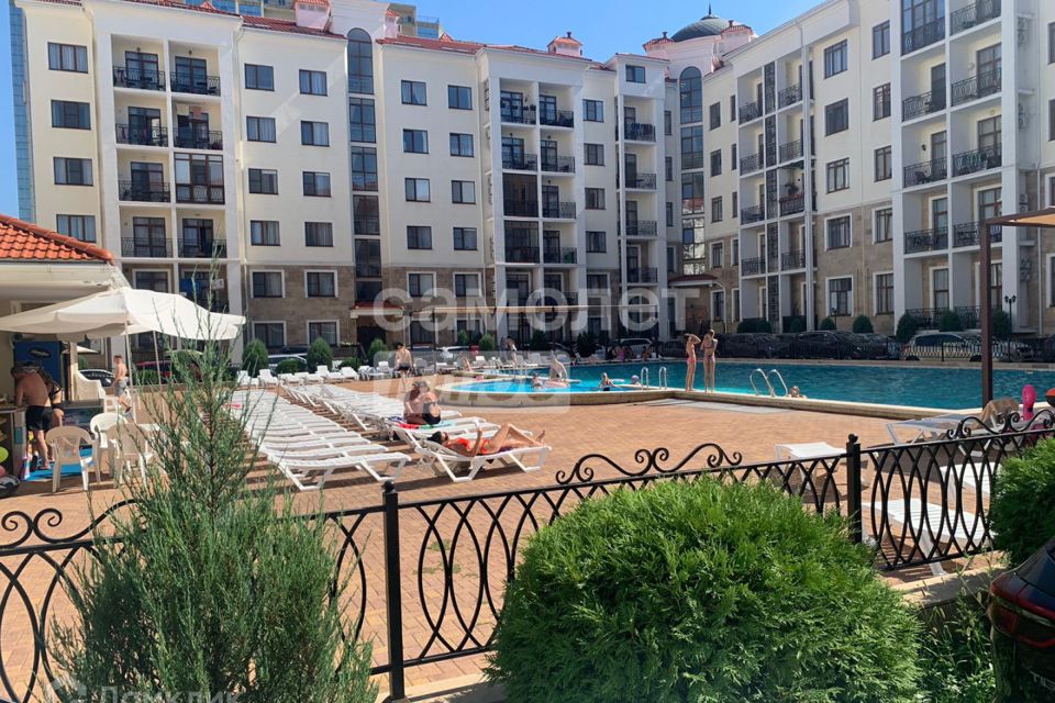 Продаётся 4-комнатная квартира, 101 м²